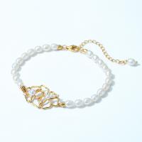 Floral Charm Pearl Gold Bracelet