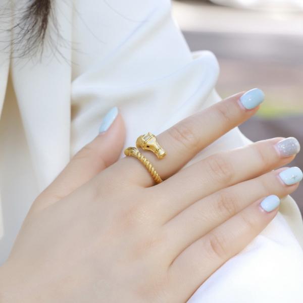 Gold Animal Motif Band Ring