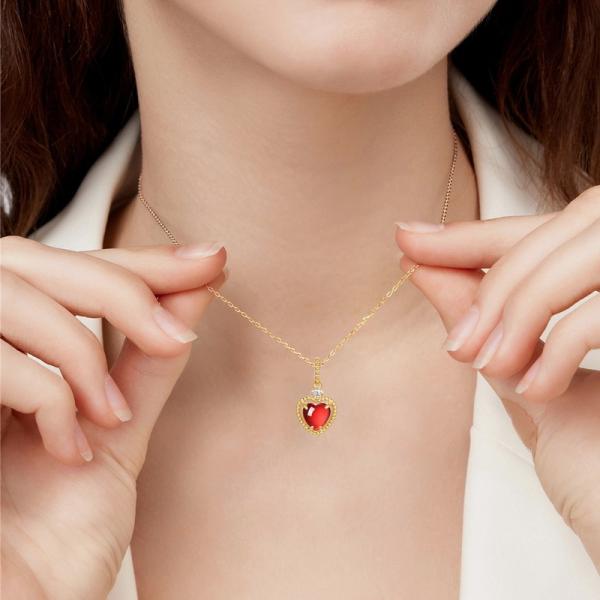 Red Heart Gold Pendant Necklace