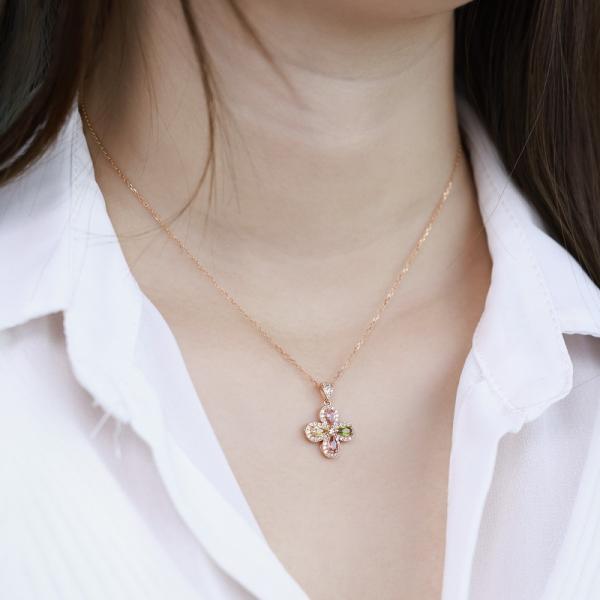 Rose Gold Floral Pendant Necklace