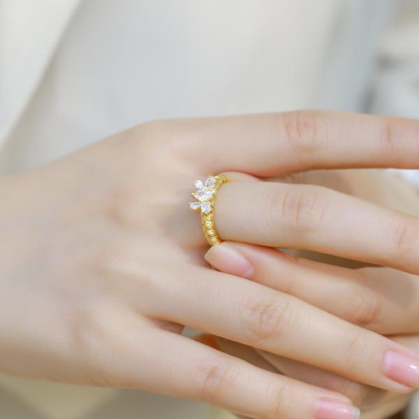 Floral Cubic Zirconia Gold Band Ring
